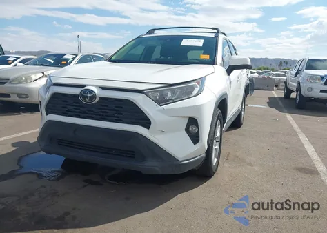 2020 Toyota Rav4 Xle z USA, uszkodzony, nr VIN JTMP1RFV5LD525314
